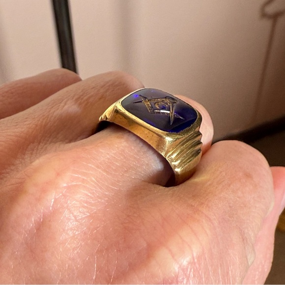 Vintage 1940’ Art deco Gold Fill cobalt Blue Glass Mason Signet Ring - Picture 14 of 16